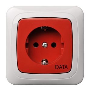 Alfa Kištukinis lizdas „DATA“ su įžeminimu, be rėmelio (raudona sp.)