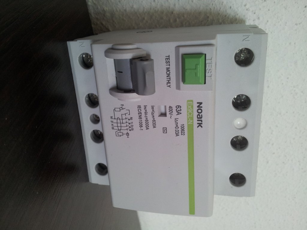 Relė Ex9CL-N 4P 63A 30mA sr.nuot. 4P